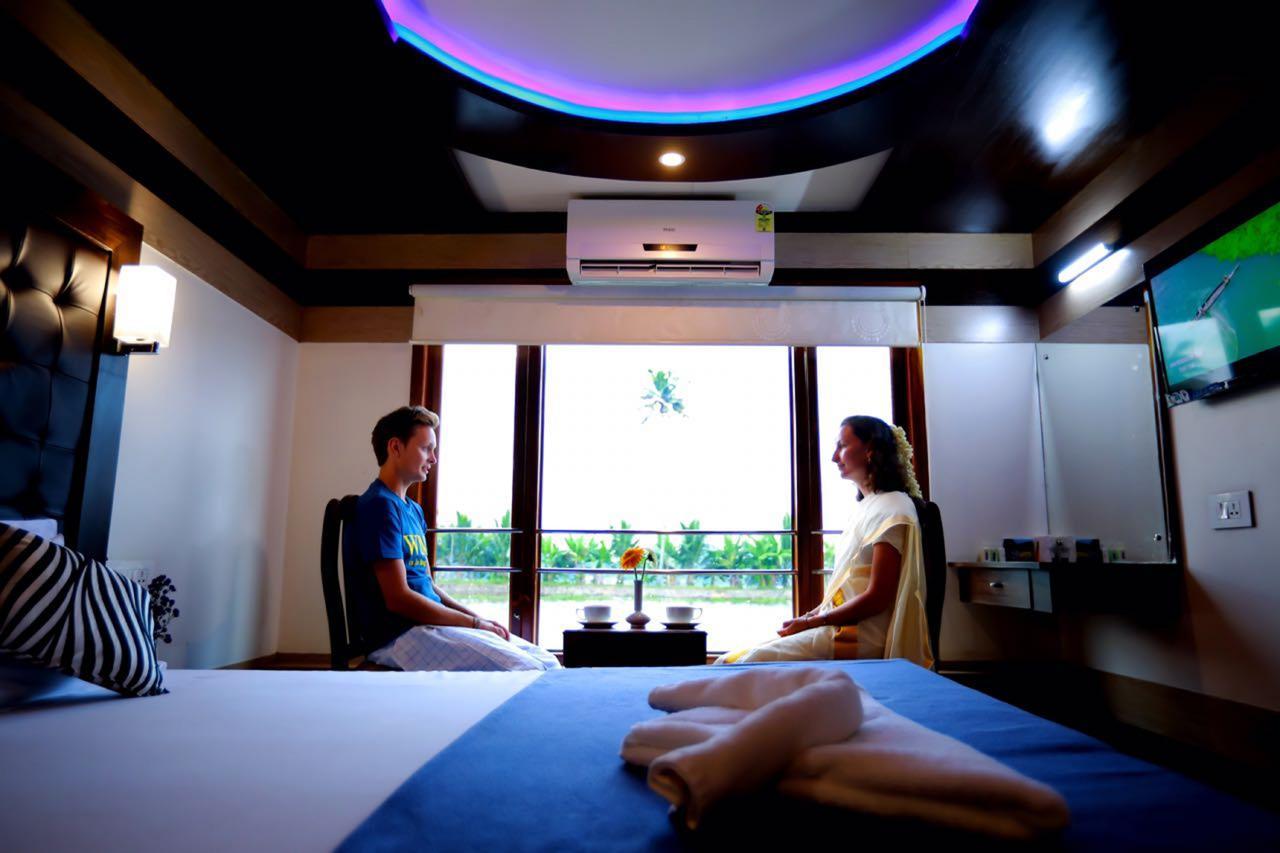 Indiavacationz Houseboats Hotel Alappuzha Exterior foto
